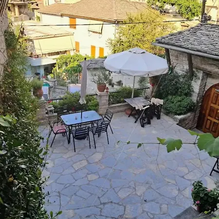شقة House In The Old Town With View Gjirokastër