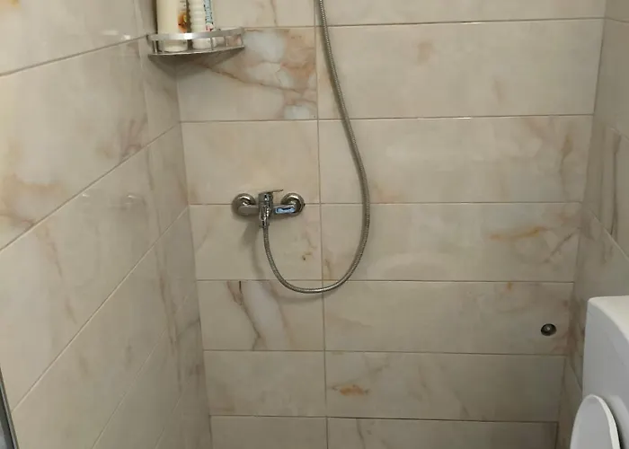 House In The Old Town With View Appartamento Gjirokastër